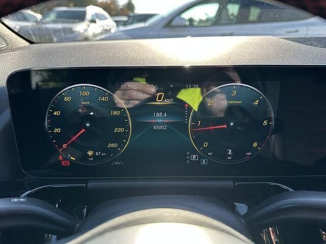 Usado Mercedes B200 150 CV (110 kW) 2022 Blanco Monovolumen