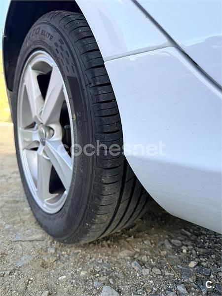 Usado Volvo V40 Summum 115 CV (84 kW) 2014 Blanco Berlina