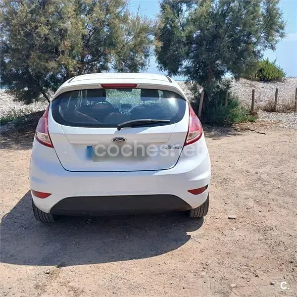 Usado Ford Fiesta Titanium X 95 CV (69 kW) 2015 Blanco Utilitario