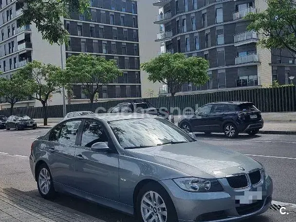 Usado BMW 320 Comfort Edition 163 CV (119 kW) 2006 Gris / plata Berlina