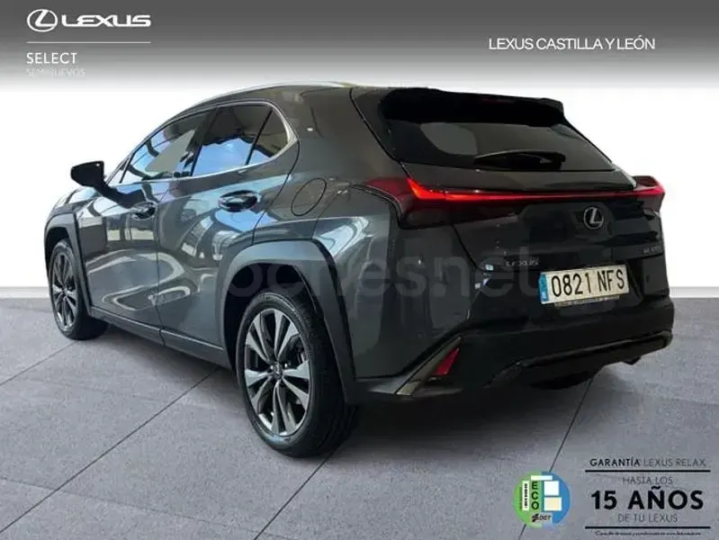 Usado Lexus UX Sport Line 199 CV (146 kW) 2025 Gris / plata SUV