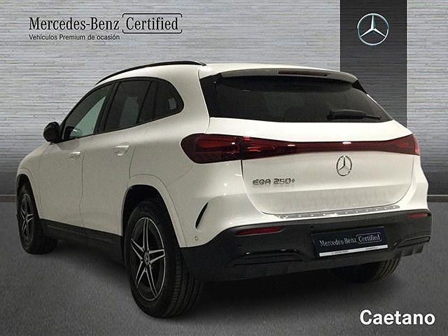 Usado Mercedes EQA250 139 kW (190 CV) 2025 Blanco polar SUV