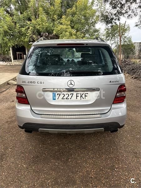 Usado Mercedes ML280 190 CV (139 kW) 2007 Gris / plata SUV