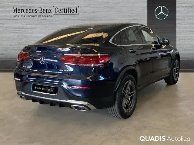 Usado Mercedes GLC300 258 CV (189 kW) 2022 Azul cavansita SUV