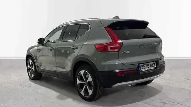 Usado Volvo XC40 Core 163 CV (119 kW) 2024 Verde SUV
