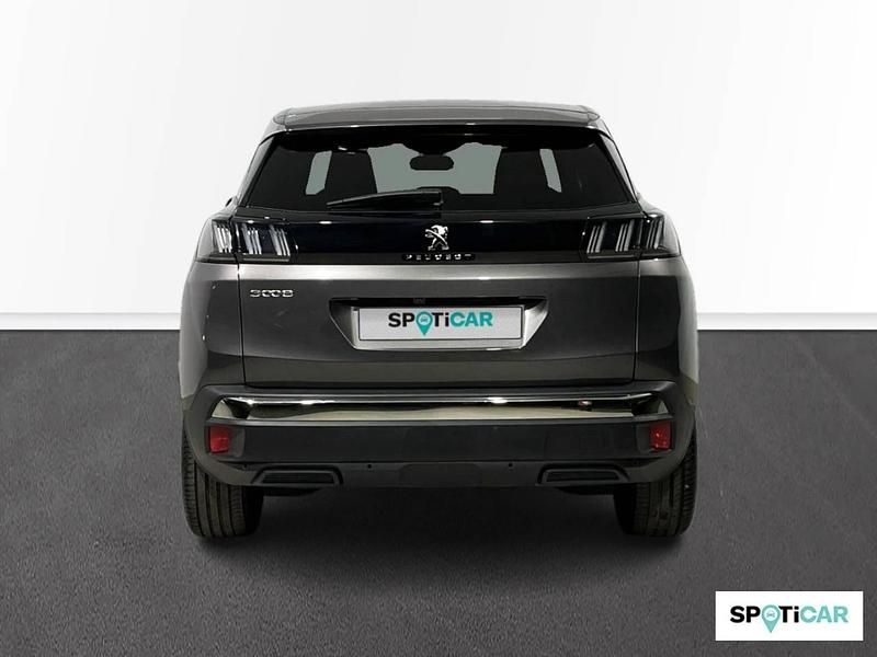 Usado Peugeot 3008 Allure 136 CV (100 kW) 2024 Gris SUV
