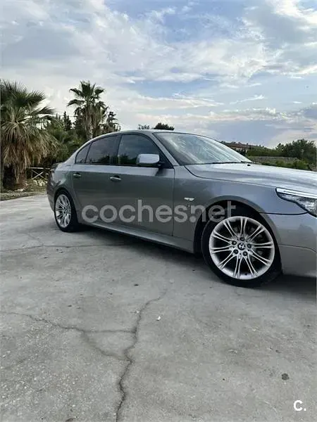 Usado BMW 525 Sport Line 163 CV (119 kW) 2004 Gris / plata Berlina