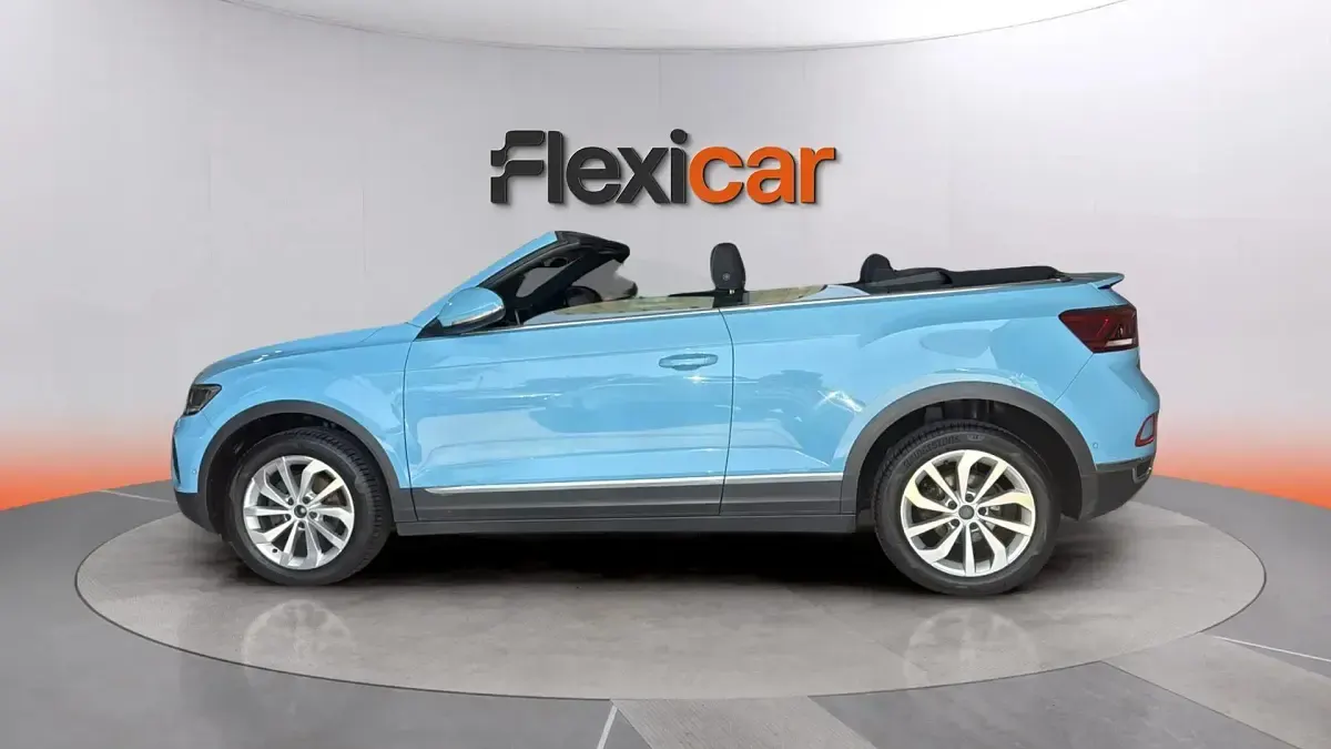 Usado VW T-Roc Cabriolet Style 110 CV (80 kW) 2022 Azul Descapotable