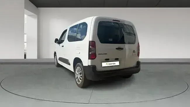 Käytetty Citroën Berlingo Live 102 HP (75 kW) 2023 Harmaa Tila-auto