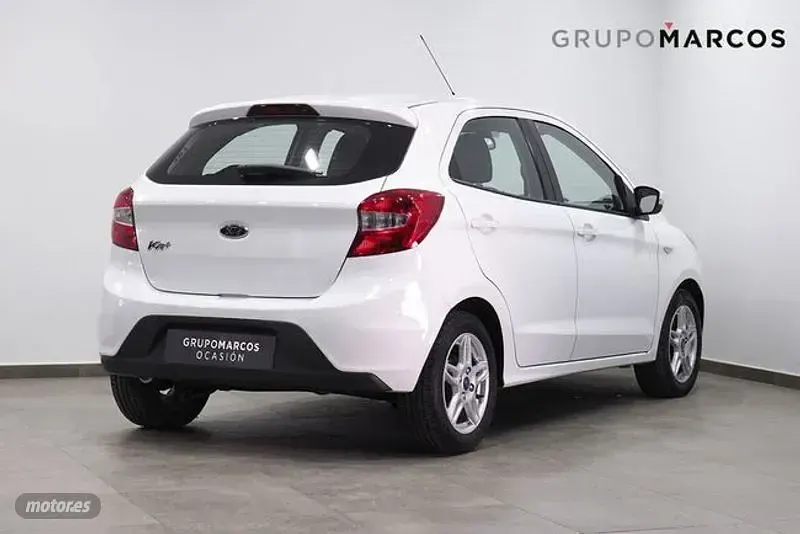 Usado Ford Ka Ultimate 85 CV (62 kW) 2017 Blanco Berlina