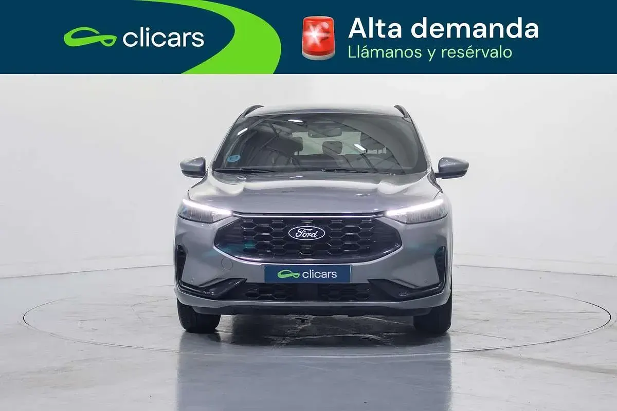 Usado Ford Kuga ST-Line 150 CV (110 kW) 2025 Plateado SUV
