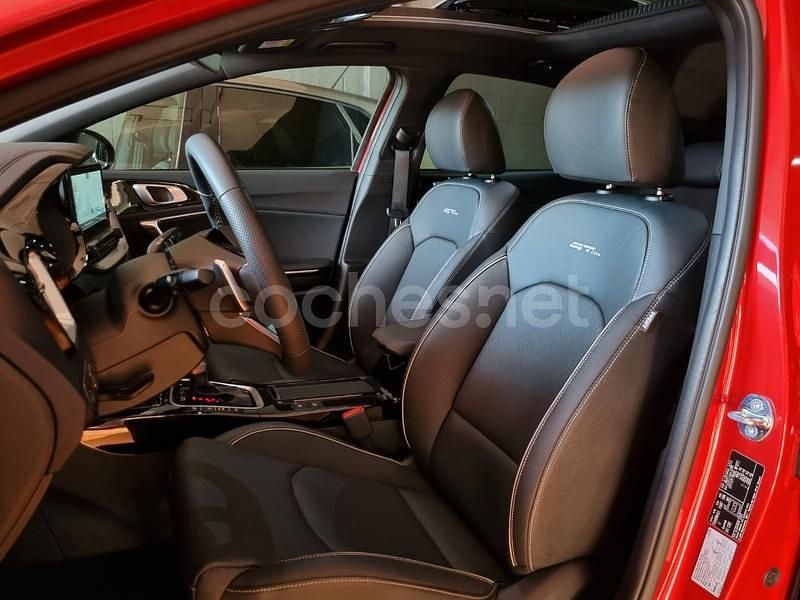 Usado Kia XCeed GT-Line 136 CV (100 kW) 2024 Granate SUV