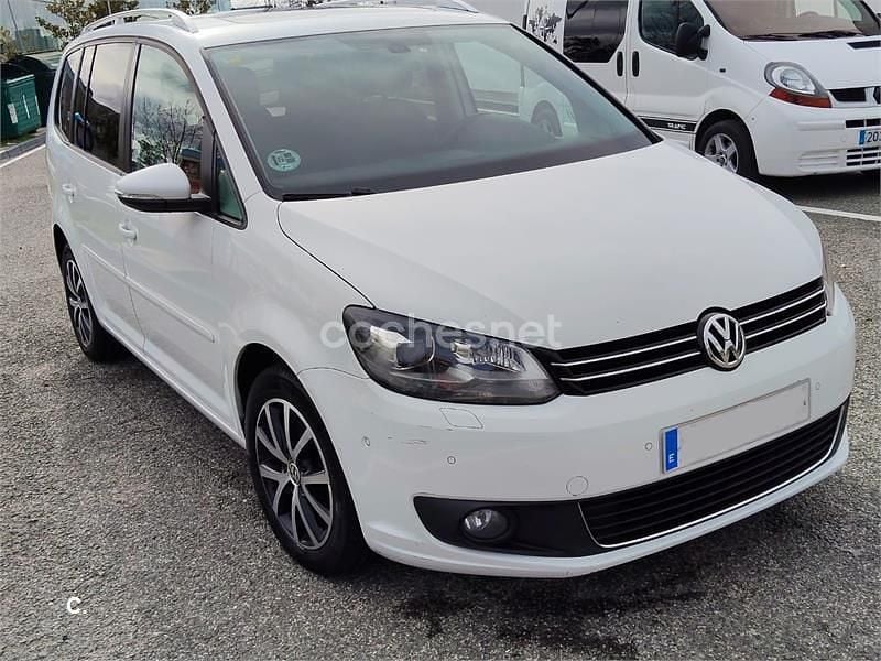 Usado VW Touran Advance 105 CV (77 kW) 2014 Blanco Monovolumen