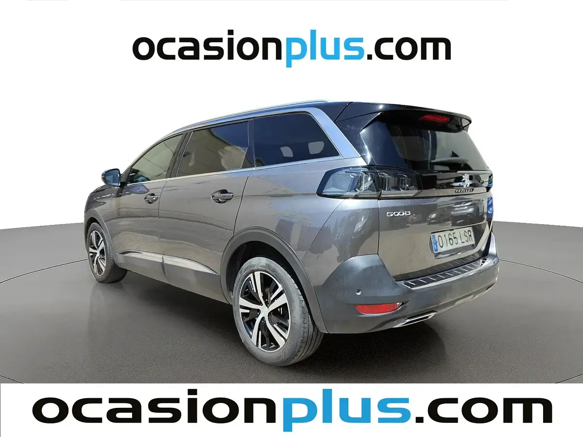 Usado Peugeot 5008 GT 130 CV (95 kW) 2021 Gris SUV