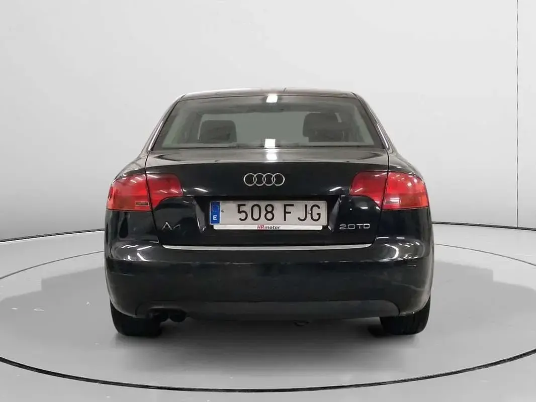 Usado Audi A4 140 CV (102 kW) 2007 Negro Berlina