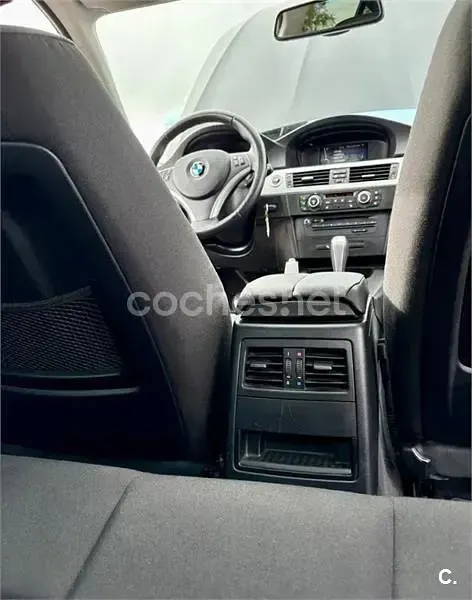 Usado BMW 318 129 CV (94 kW) 2010 Azul Berlina