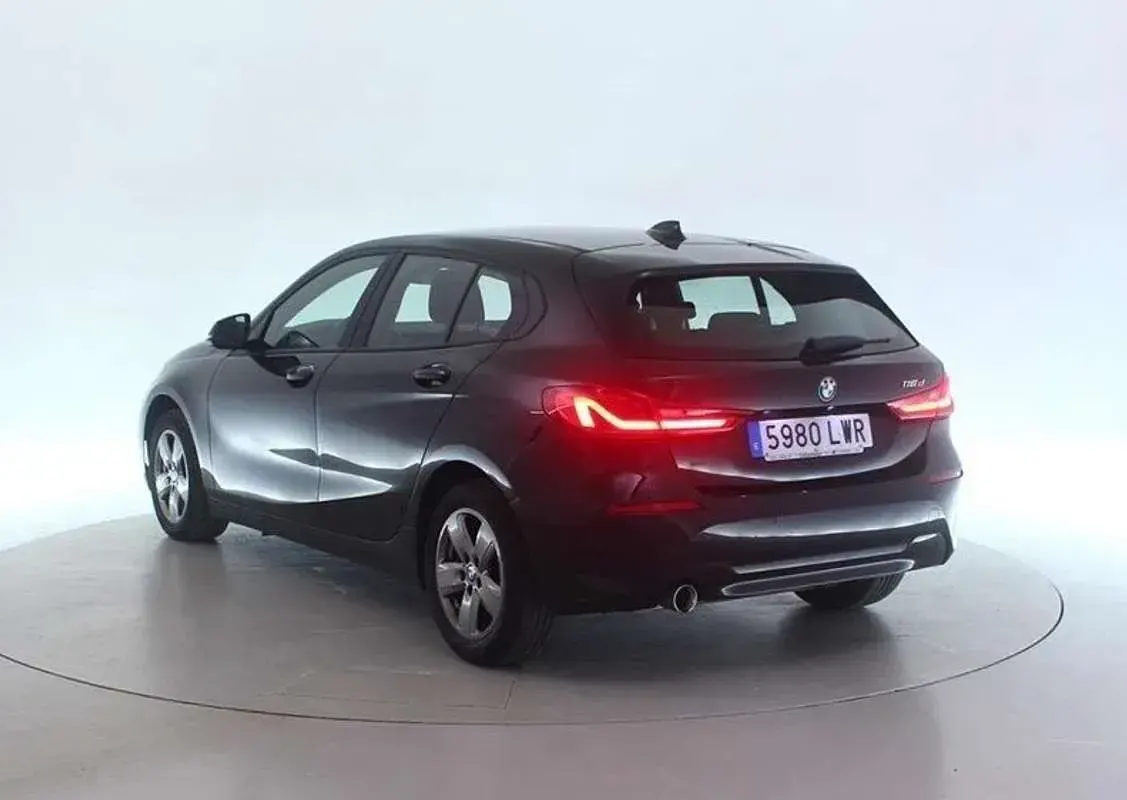 Usado BMW 116 116 HP (85 kW) 2022 Preto Citadino