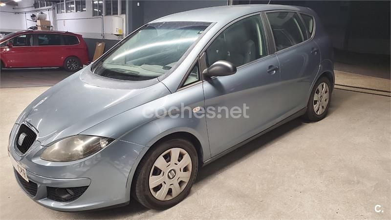 Azul Usado 2004 Seat Altea Stylance Berlina | 2800 € (Buen precio) - Imagen 1/4