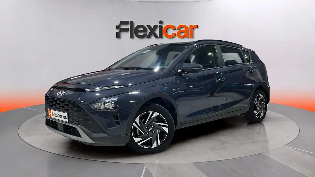 Usado Hyundai Bayon 84 CV (61 kW) 2023 Gris SUV