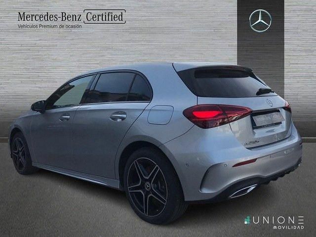Usado Mercedes A250 AMG line 218 CV (160 kW) 2025 Plata hightech