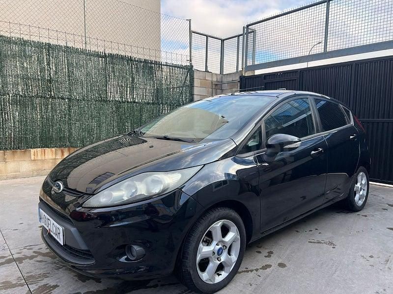Usado Ford Fiesta Trend 70 HP (51 kW) 2011 Preto Citadino