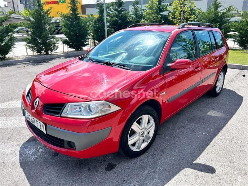 Rojo Usado 2008 Renault Mégane GrandTour Dynamique Familiar | 2700 € (Precio justo) - Imagen 1/4