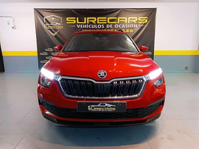 Usado Skoda Kamiq Active 110 CV (80 kW) 2021 Rojo SUV