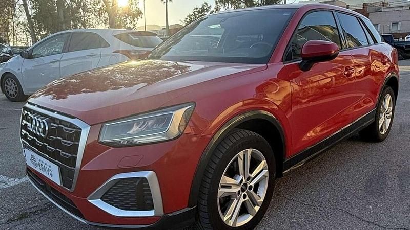 Usado Audi Q2 Advanced Plus 116 CV (85 kW) 2021 Rojo SUV