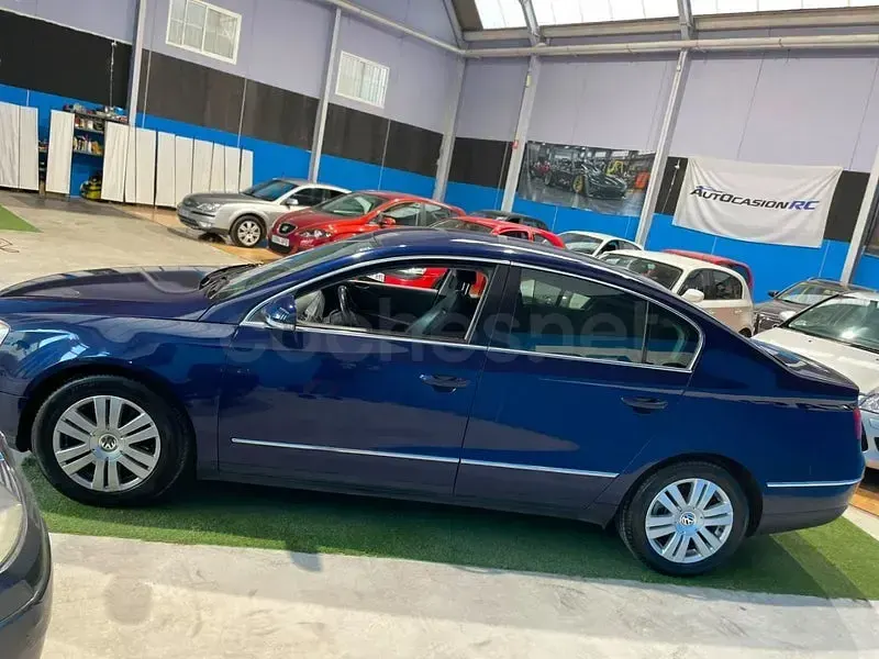 Usado VW Passat Highline 140 CV (102 kW) 2008 Azul Berlina