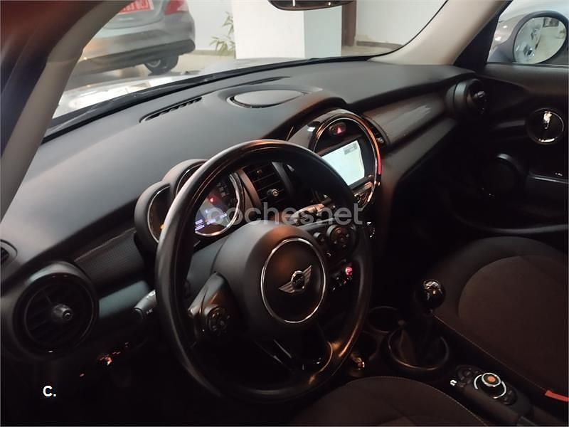 Usado Mini Cooper D 116 CV (85 kW) 2018 Beige Utilitario
