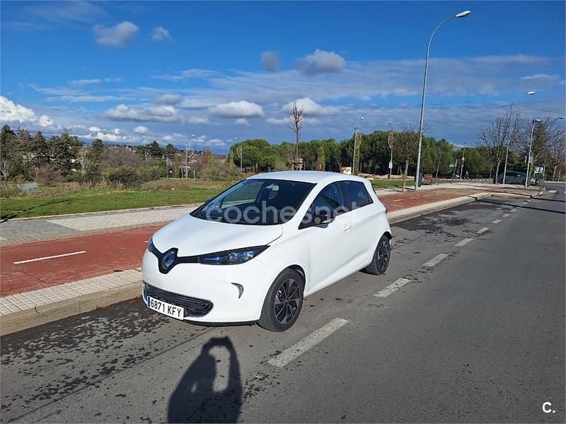 Eléctrico Usado 2017 Renault Zoe Intens Utilitario | 9899 € - Imagen 1/4