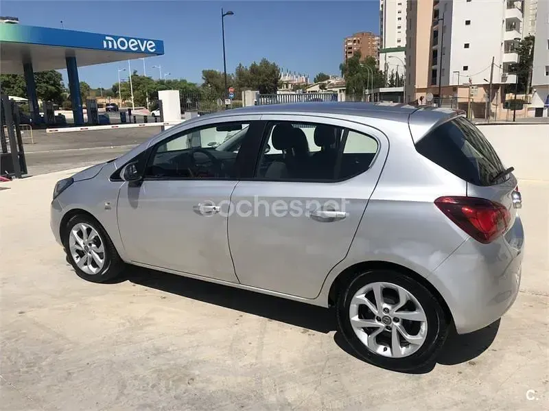 Usado Opel Corsa Selective 90 CV (66 kW) 2019 Gris / plata Utilitario