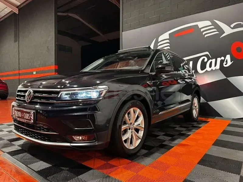 Usado VW Tiguan Sportline 150 CV (110 kW) 2018 Negro SUV