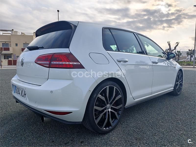 Usado VW Golf VII GTI 230 CV (169 kW) 2013 Blanco Berlina