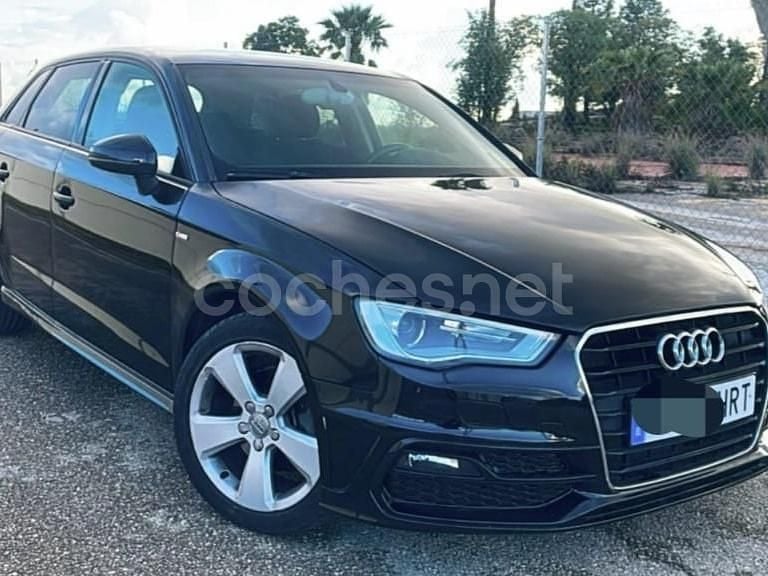 Negro Usado 2013 Audi A3 Ambition Berlina | 14.000 € (Precio justo) - Imagen 1/4