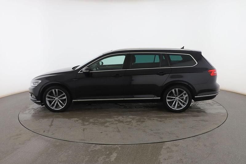 Usado VW Passat Sport 150 CV (110 kW) 2015 Negro Familiar