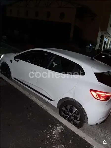 Usado Renault Clio V Intens 90 CV (66 kW) 2021 Blanco Berlina