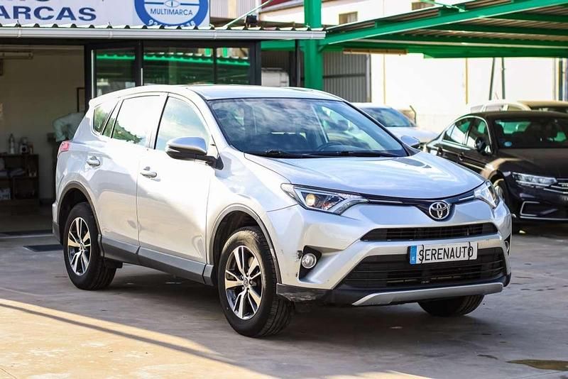 Usado Toyota RAV4 Advance 143 CV (105 kW) 2016 Gris SUV