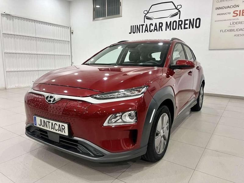 Usado Hyundai Kona 100 kW (136 CV) 2021 Burdeos SUV