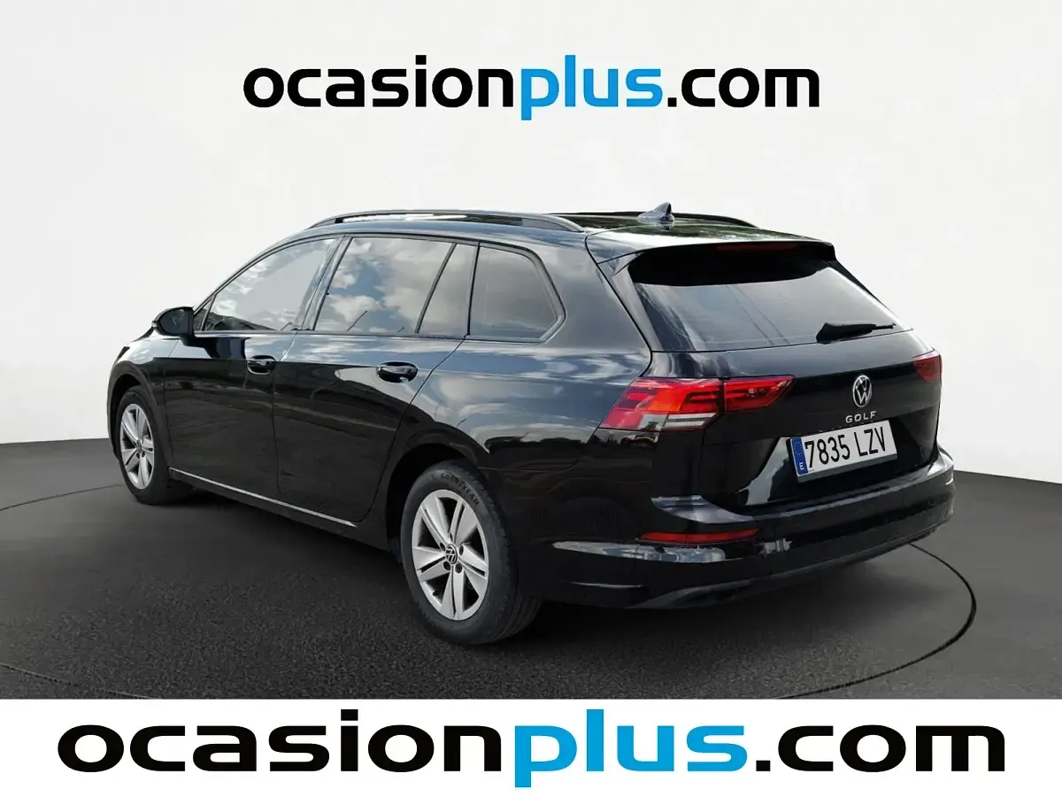 Usado VW Golf VII Life 115 CV (84 kW) 2021 Negro Familiar