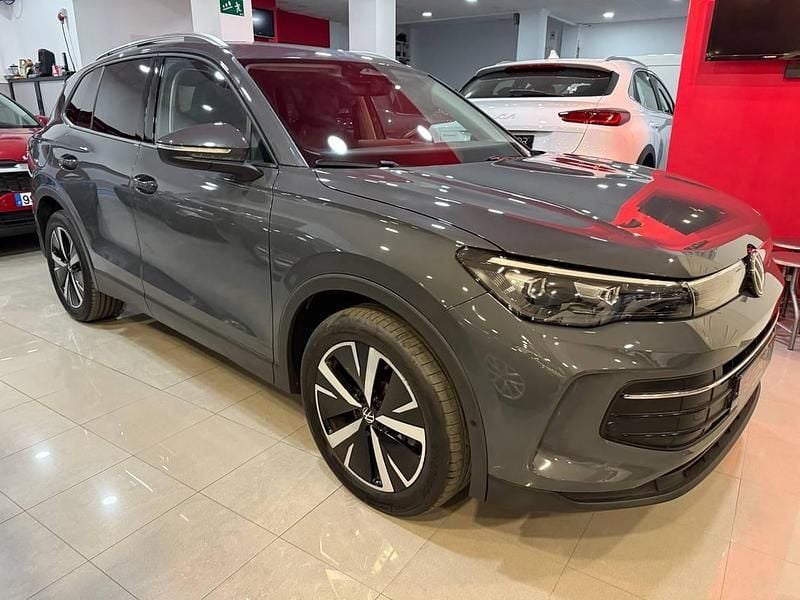 Usado VW Tiguan 150 CV (110 kW) 2025 Gris SUV