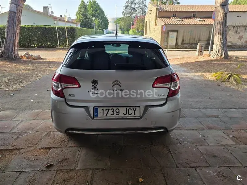 Usado Citroën C4 114 CV (83 kW) 2015 Gris / plata Berlina