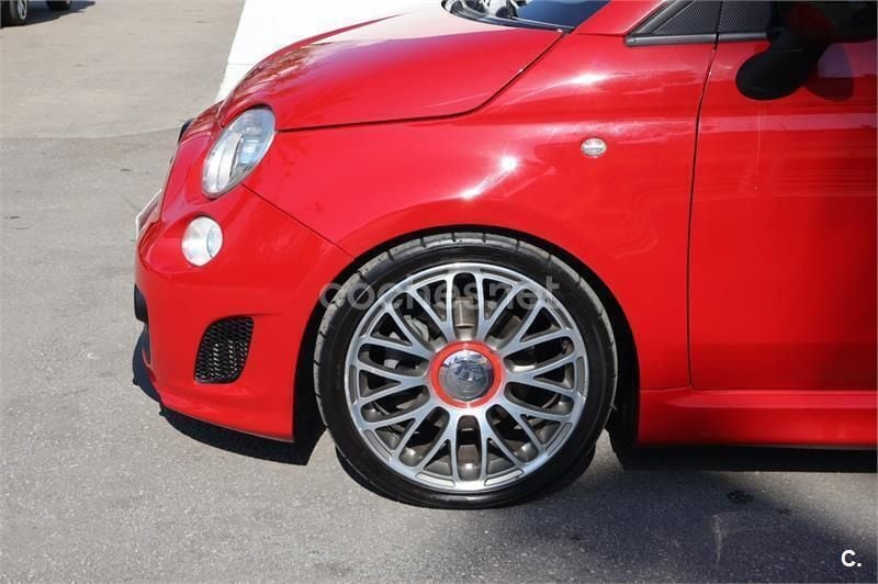 Usado Abarth 500C 135 CV (99 kW) 2012 Rojo Descapotable
