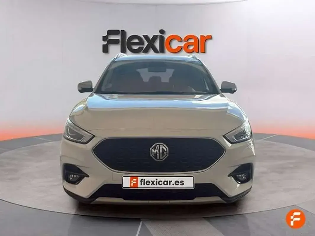 Usado MG ZS Comfort 106 CV (77 kW) 2023 Blanco SUV