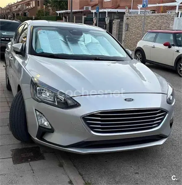 Käytetty Ford Focus Trend 120 HP (88 kW) 2021 Harmaa Sedan