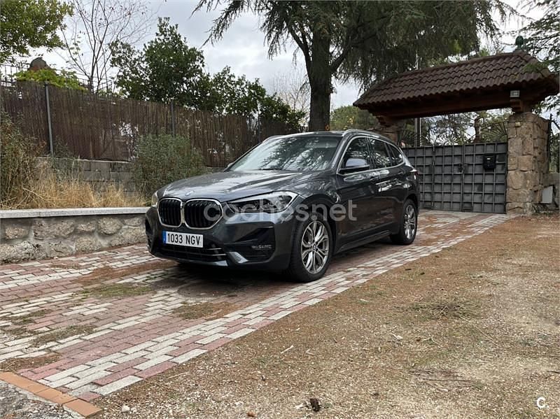 Gris / plata Usado 2020 BMW X1 Comfort Edition SUV | 32.500 € (Caro) - Imagen 1/4