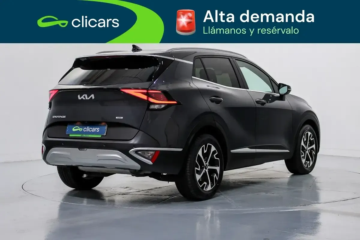 Usado Kia Sportage 230 CV (169 kW) 2022 Gris / plata SUV