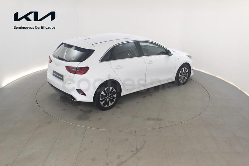 Usado Kia Ceed 100 CV (73 kW) 2025 Blanco Utilitario
