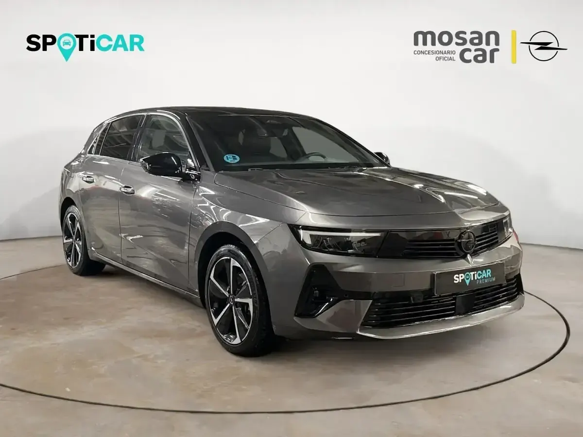 Usado Opel Astra 130 CV (95 kW) 2025 Gris Utilitario