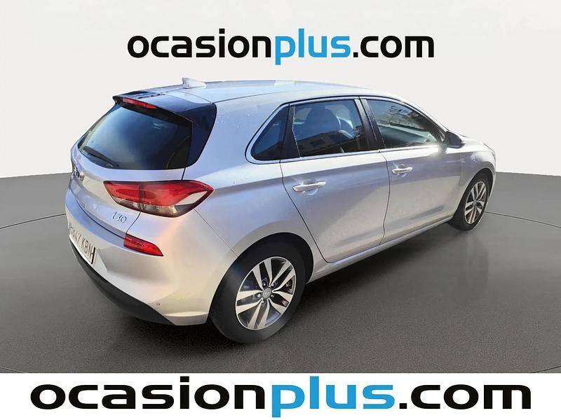 Begagnad Hyundai i30 140 HK (102 kW) 2017 Grå